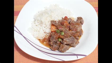 Queda perfecto con carnes y pescados, ofreciendo además una buena dosis de fibra necesaria para mejorar nuestro tránsito intestinal y. Carne a la Jardinera con Arroz Blanco. Comida Típica ...