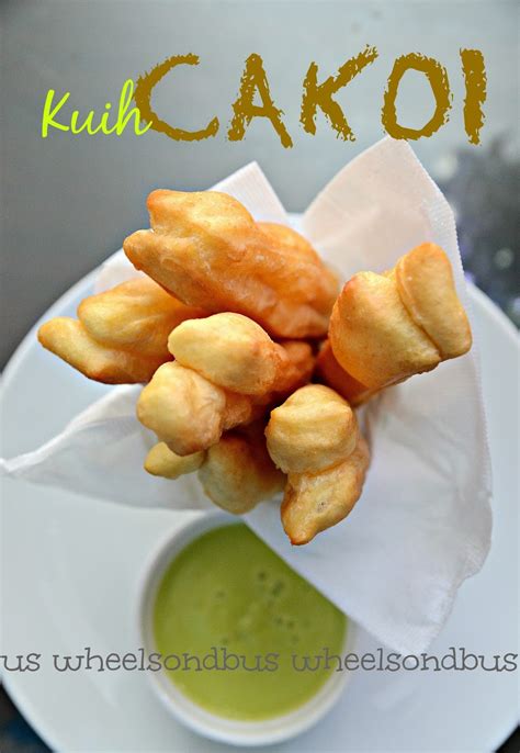 Selalunya adunan cakoi ni orang letak baking powder dan soda bikarbonat. wheelsondbus: Kuih Cakoi @ Kayu Keramat