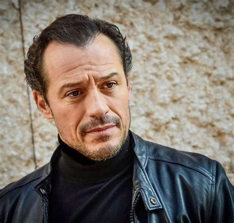 Info su stefano accorsi biografia filmografia discografia video foto citazioni curiosità frasi celebri qui puoi conoscere la carriera e le curiosità sulla vita privata di stefano accorsi, leggere le notizie più. Chi è Stefano Accorsi