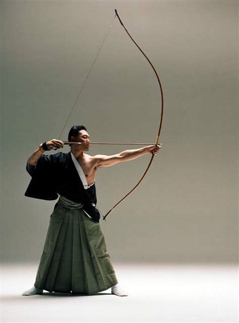 Male Yumi Archer Yumi Bows Are Taller Than The Archer Archer Pose Archery Poses Male Poses