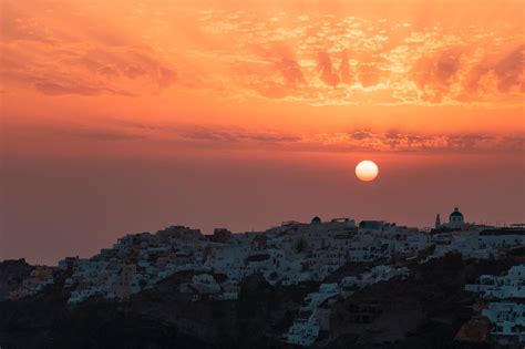 Chasing Sunsets In Santorini Art Maisons