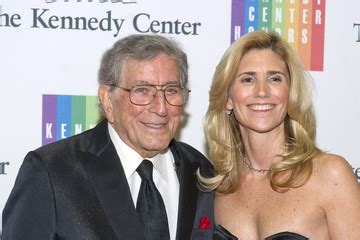 The new york native has been delighting us for. Tony Bennett Susan Crow Pictures, Photos & Images - Zimbio