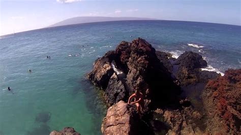 Jumping At Black Rock Kaanapali Beach Maui Youtube