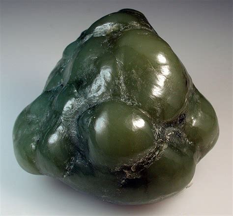 Nephrite Jade Value Price And Jewelry Information International Gem