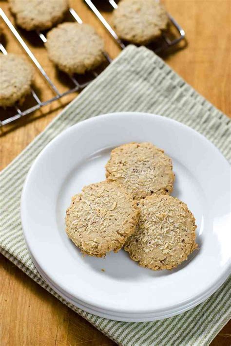A lusciously lemony vegan dessert that the family. Pecan Sandies Recipe | Gluten Free, Dairy Free Cookie ...