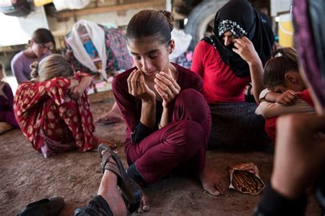 Betrayal Of Yazidis Stokes Iraqi Fears Of Return To 2006 Sectarian Horrors The New York Times