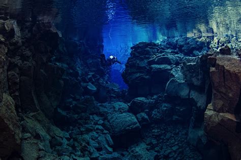 Diving Silfra Under The Midnight Sun Day Tour Diveis Iceland