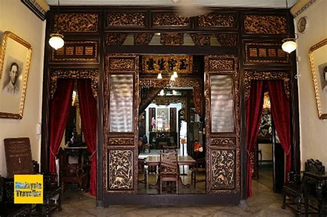 Muzium ini ditubuhkan pada tahun 1896, ia membolehkan orang ramai mempelajari setiap sejarah dan budaya. Baba Nyonya Heritage Museum - Opulent Townhouse in Melaka