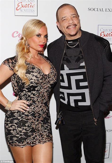 Coco Austin Shows Off Derriere As She Promotes Workout App Daily Mail