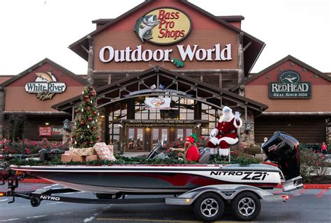 Santa Claus Will Sail Into Bass Pro Shops On Saturday In A Boat