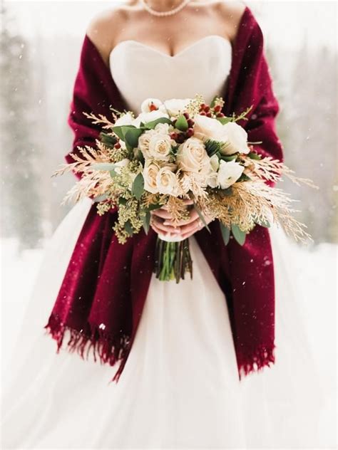 34 Whimsical Romantic Winter Wedding Ideas Winter Wedding Bouquet