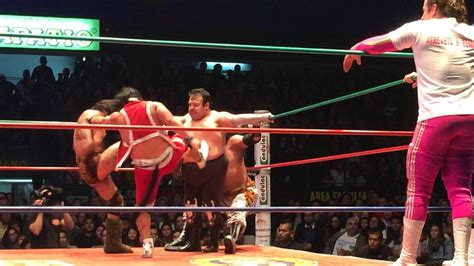 Schau dir angebote von super porky auf ebay an. Mexican Luchador Legend Super Porky Working His Magic in ...