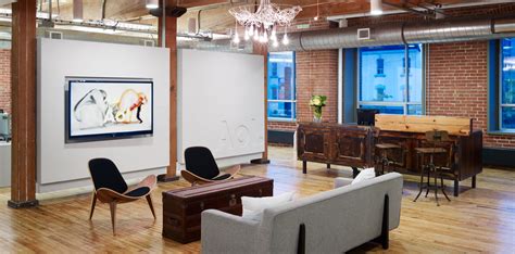 I am an interior designer with 15 years of experience in commercial and residential design. AOL Build Series: Powerful Videos by Inspiring Speakers