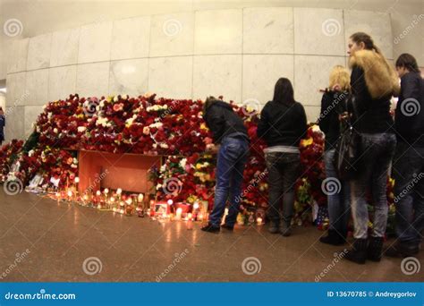 2010 Moscow Metro Bombings Editorial Image Image Of People 13670785