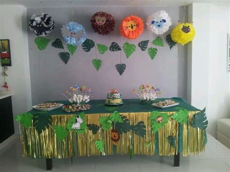 We have gathered 25 diy baby shower decorations to make your job easier. safari party | Jungle baby shower theme, Jungle birthday party, Jungle theme birthday