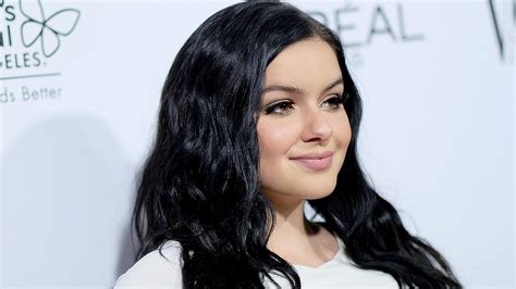 Ariel Winter Celebrates Her High School Graduation In A Lacy White Dress Entertainment Tonight