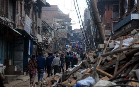 photos of the aftermath of the earthquake in nepal