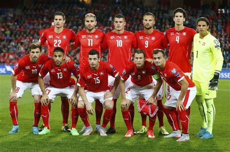 L'équipe de france n'a pas réussi à concrétiser sa domination mais termine malgré tout en tête du groupe a après son match nul contre la suisse. Swiss Muslim Players Star in Euro 2016 | About Islam
