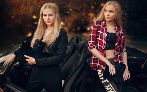 Alla Emelyanova Alena Emelyanova Twins Blonde Model Pierced Navel Ivan Gorokhov Sisters