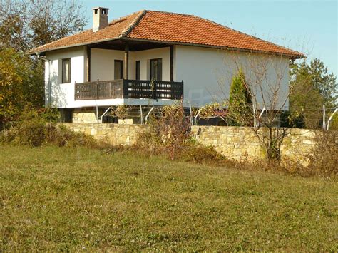house for sale near veliko tarnovo bulgaria solid 2 storey house with yard 18 km from veliko