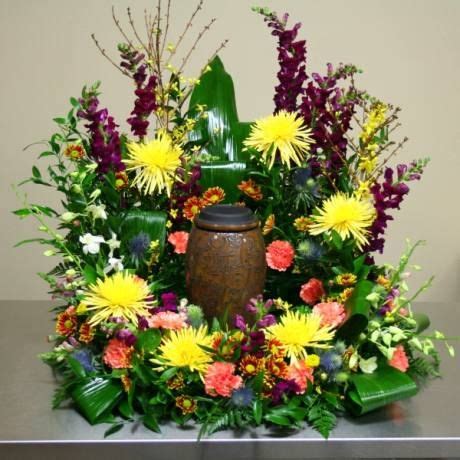 A gracefully arranged flowers will definitely be appreciated. Colorful Funeral Urn Flowers - W Flowers Ottawa | Funeral ...