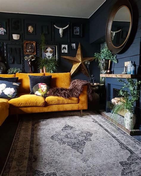 28 Gorgeous Living Rooms With Black Walls That Create Cozy Drama