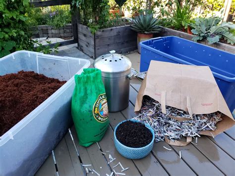 Vermicomposting 101 How To Create And Maintain Simple Worm Bin