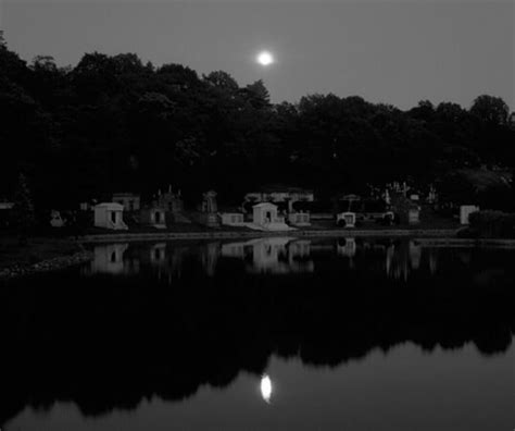 Go See Spooky Nighttime Shows At Green Wood Cemeterys Dark Wonderland