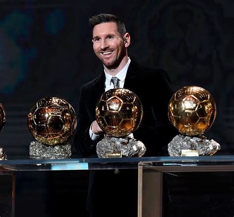 Messi is one of the highest paid footballer in the world earning slightly more than ronaldo. Net Worth Of Messi 2020 - Barcelona Player Lionel Messi ...