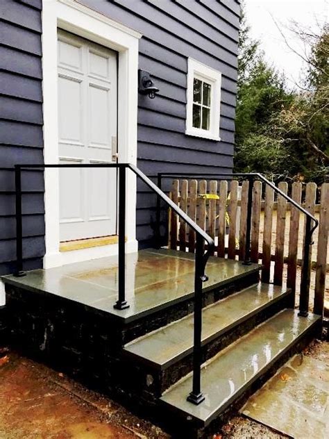 We are the manufacturers of wrought iron outdoor stair railings. Simple Wrought Iron Handrail | Railings outdoor, Outdoor ...