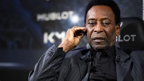 El mundo del fútbol se solidariza y pide por la salud de Pelé CNN Video