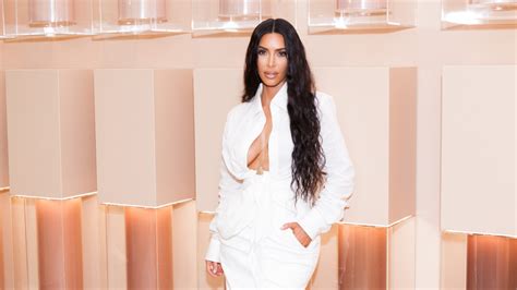 Exclusive clips from kim kardashian west's official app!kim kardashian west official app gives kim's audience unprecedented and exclusive personal access to. Kim Kardashian West Signs $200 Million Beauty Deal With ...