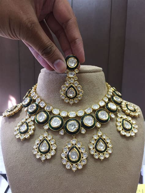 Pin By Vivek Ladha Fine Jewellery On Necklaces Bridal Fashion Jewelry Bridal Jewelry Sets