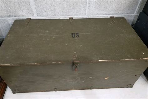 Army Footlocker 1943 1969 Ww2 Foot Locker W Tray Original Trunk