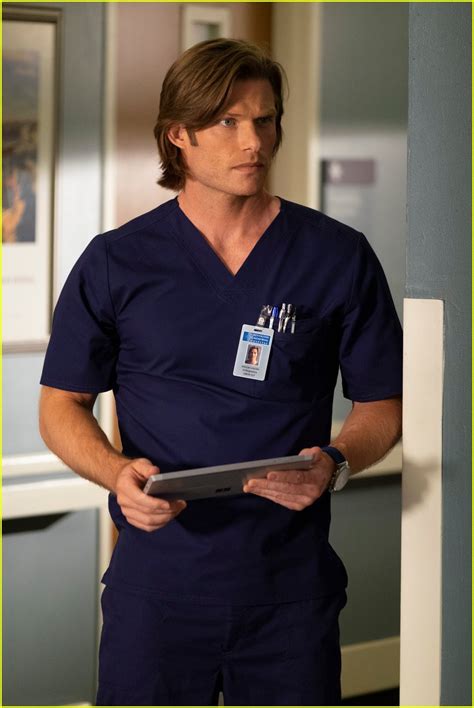 Grey S Anatomy S Hot New Doctor Alex Landi Goes Shirtless Photo
