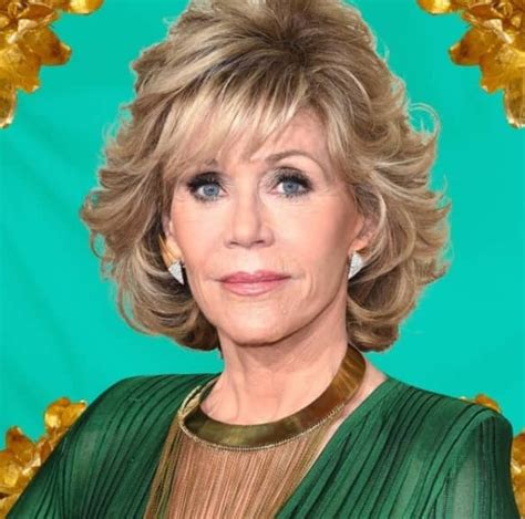 Presenting the oscar for best picture, fonda carried a red coat over her shoulder up to the stage. Jane Fonda: I'm Done With Plastic Surgery 82-Year-Old ...