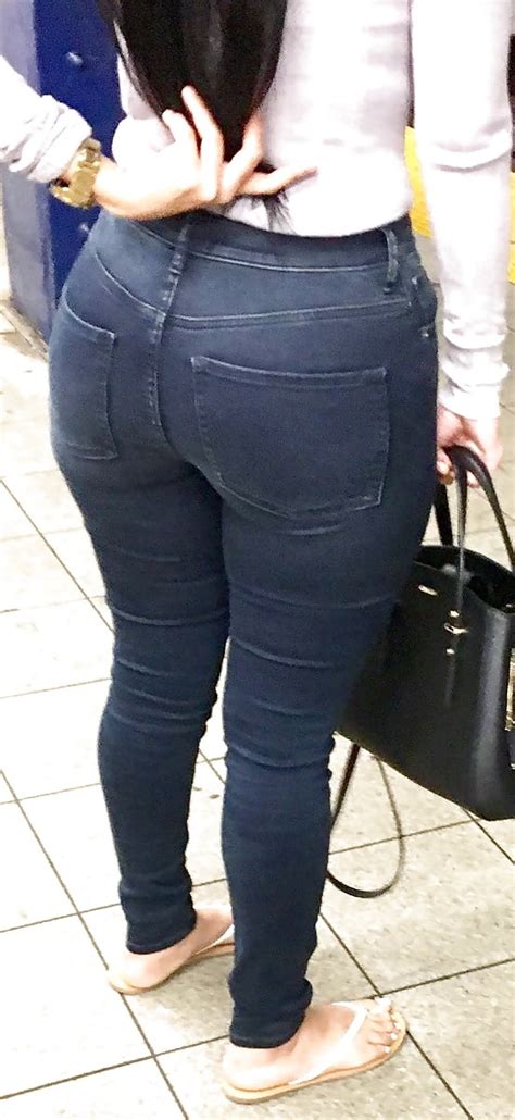 Mujeres Lindas Con Lindos Traseros En Jeans Entallados Mujeres Bellas En La Calle