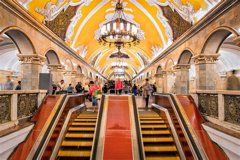 20 Moscow Metro Stations Ranging From Beautiful To Absolutely