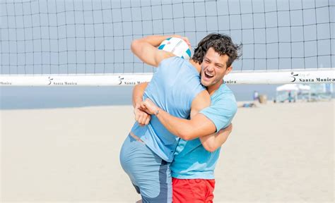5 reasons why beach volleyball players hug