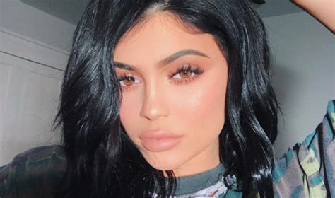 Kylie Jenner Goes Vegan Vegnews