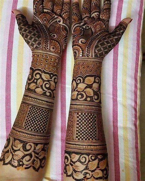 Pin By Prachi Bishnoi On Mehendi Modern Mehndi Designs Hand Henna
