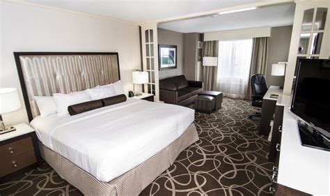 Hilton Niagara Falls Fallsview Hotel And Suites Canadian Affair