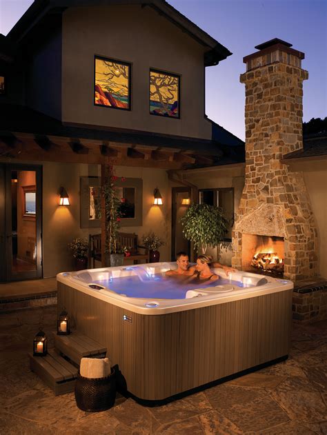 The words hot tub and jacuzzi are often used interchangeably. Hot Spring Limelight Pulse 7 Person Hot Tub