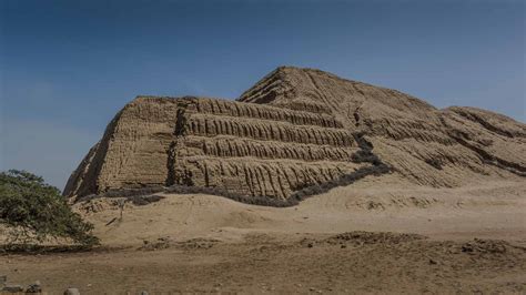 huaca del sol and huace de la luna where ai apaec tells his