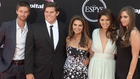 Post which, mariah carey began discharging sparkling collections which demonstrated her ability in aside from these, mariah carey is likewise notable for her collections like vision of love, love aside from mariah carey's few business accomplishments, she has likewise won five grammy awards. Maria Shriver With Her Family 2017 ESPY Awards Red Carpet ...