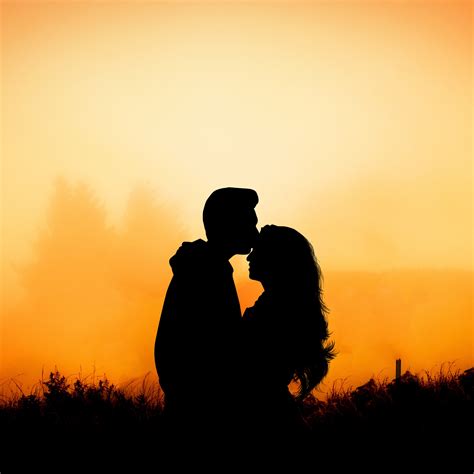 Download 2932x2932 wallpaper couple, hug, kiss, love, outdoor, sunset ...