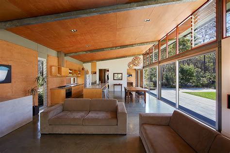 Photo 9 Of 12 In 11 Glorious Rammed Earth Homes That Celebrate The