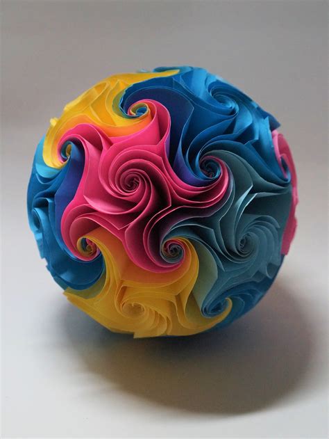 Twirl Star Ball In 2020 Paper Balls Paper Crafts Diy Decor