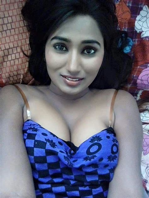 Sexy Hot Indian Actress Sexy Mallu Tamil Aunty