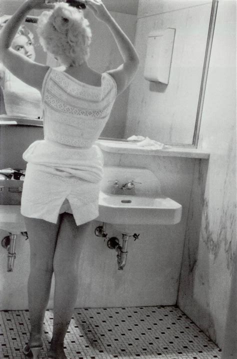 Wonderfully Intimate And Candid Photos Of Marilyn Monroe Taken By
